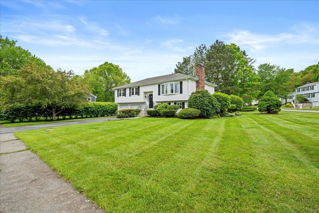 40 Richard Ave