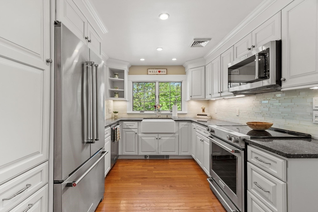 25 Naples Road, Melrose, MA, 25 Naples Road, Melrose, MA Photo #10