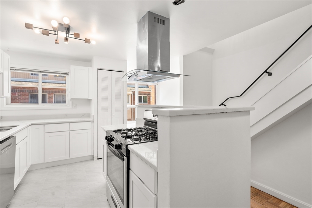 93 Spring Street 29