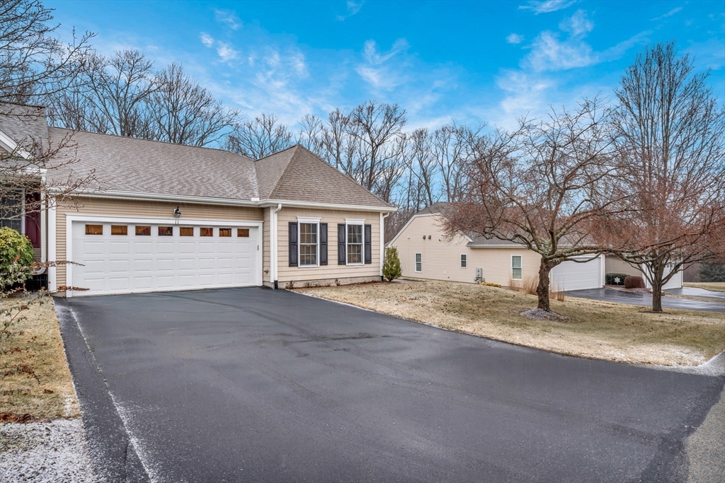 11 Summerfield Drive 11