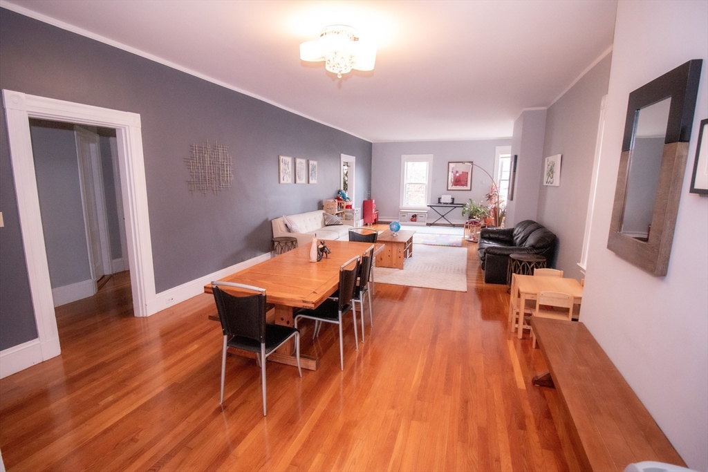 175 Winthrop Rd 3