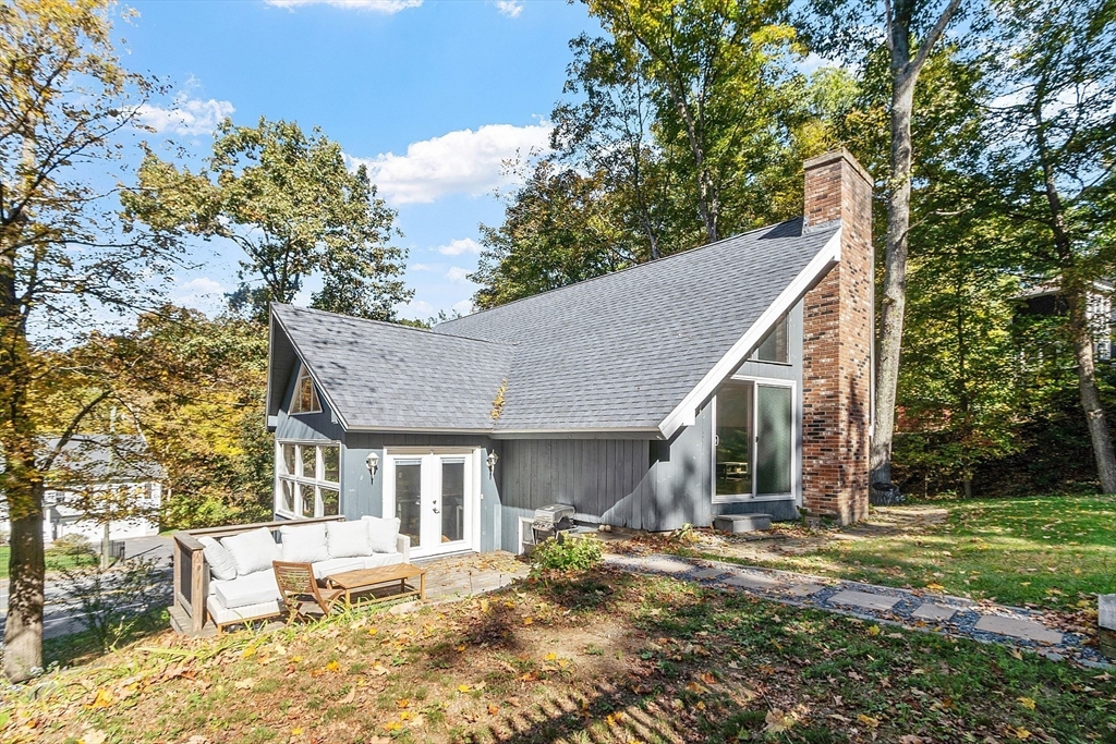 4 Redstone Hill Rd