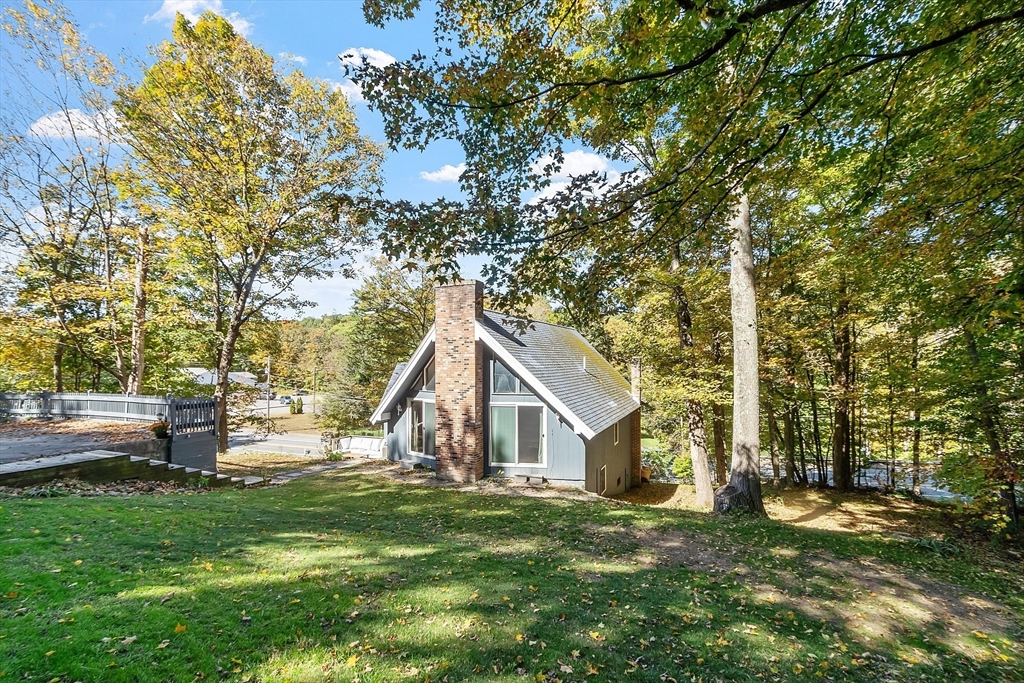 4 Redstone Hill Rd