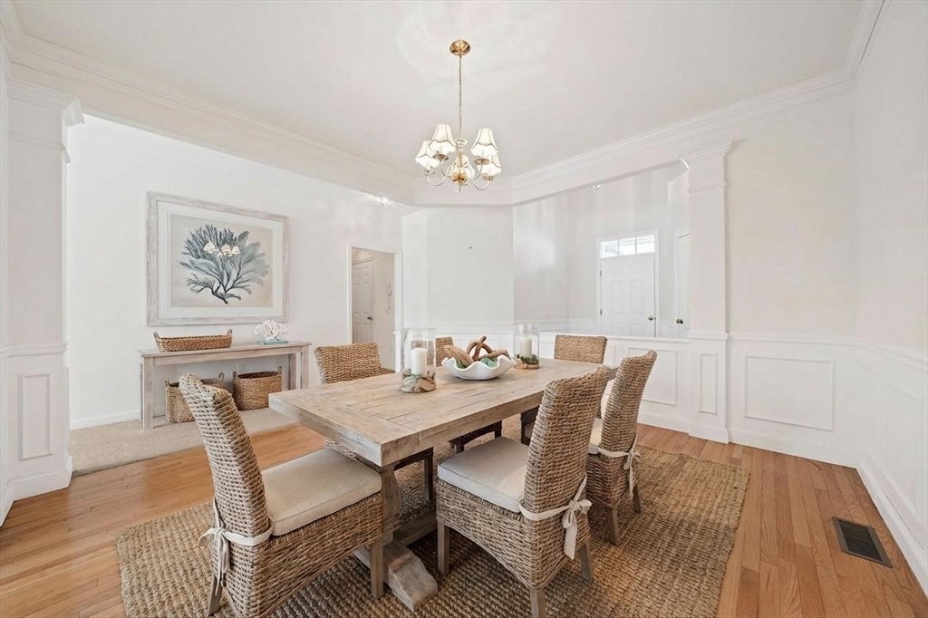 10 Spyglass Landing Dr 10