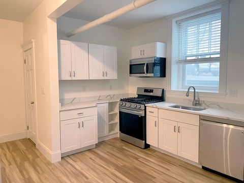 Photo of 15 Thatcher St #B, Brookline, MA 02446 (MLS # 73522548)