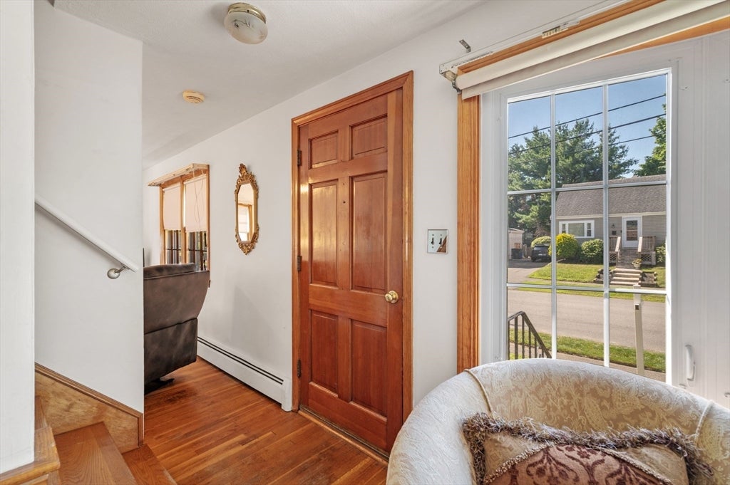 25 Colonial Rd