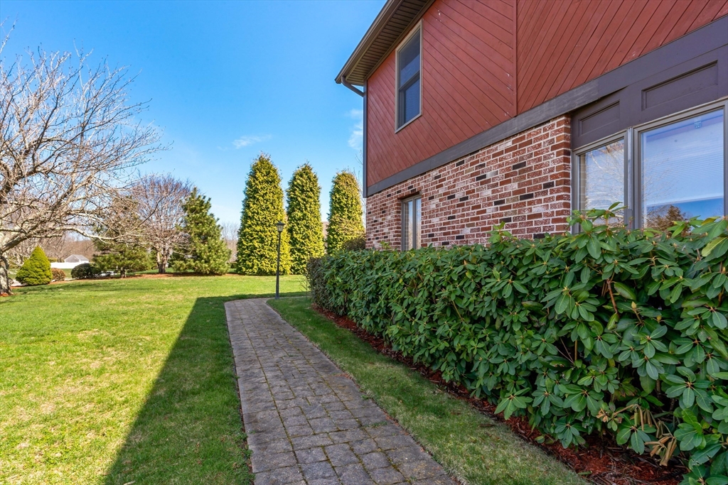 5 Daniel Ln