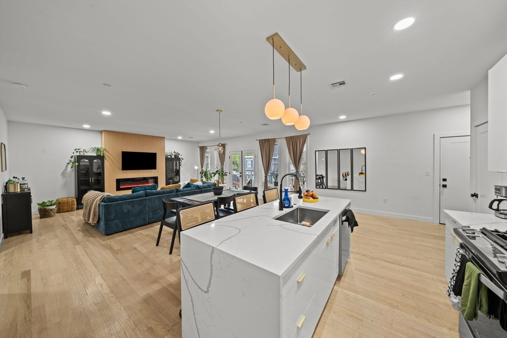 43 Withington St 3