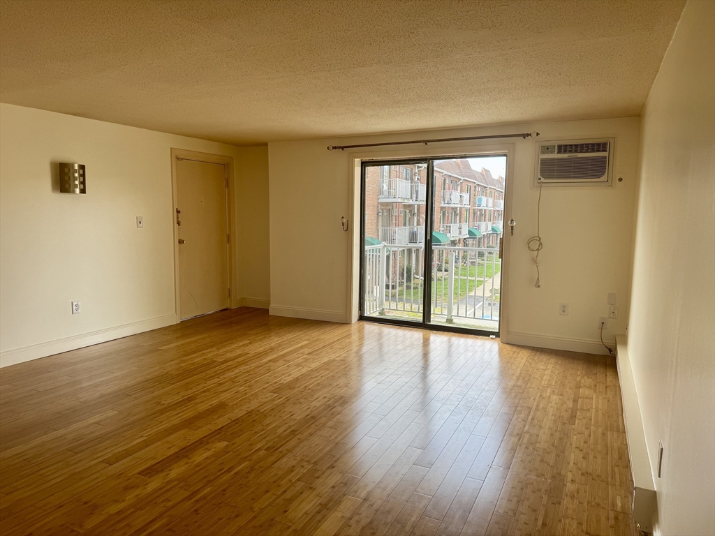 1186 Worcester Rd 720