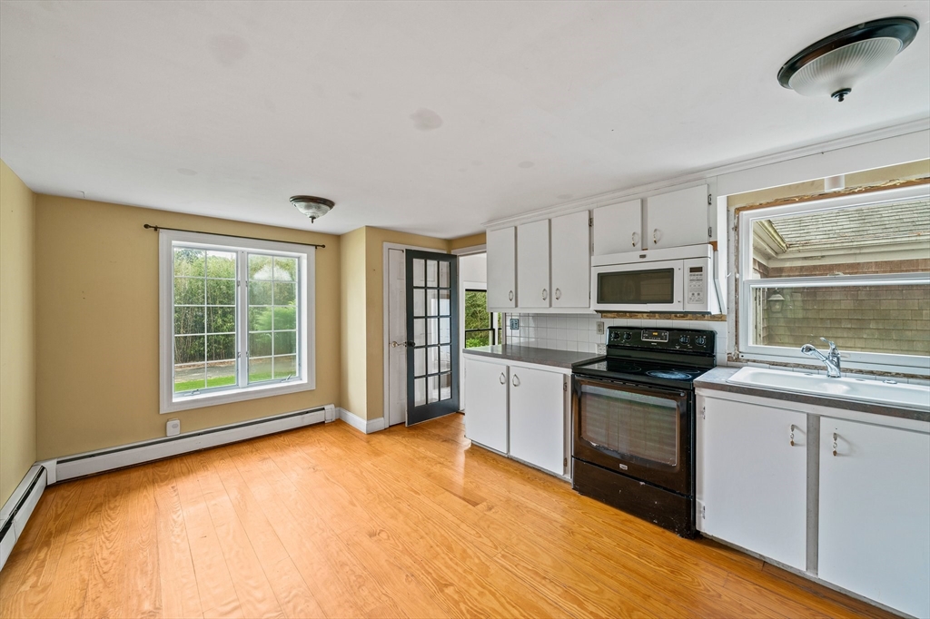98 Freeman Rd