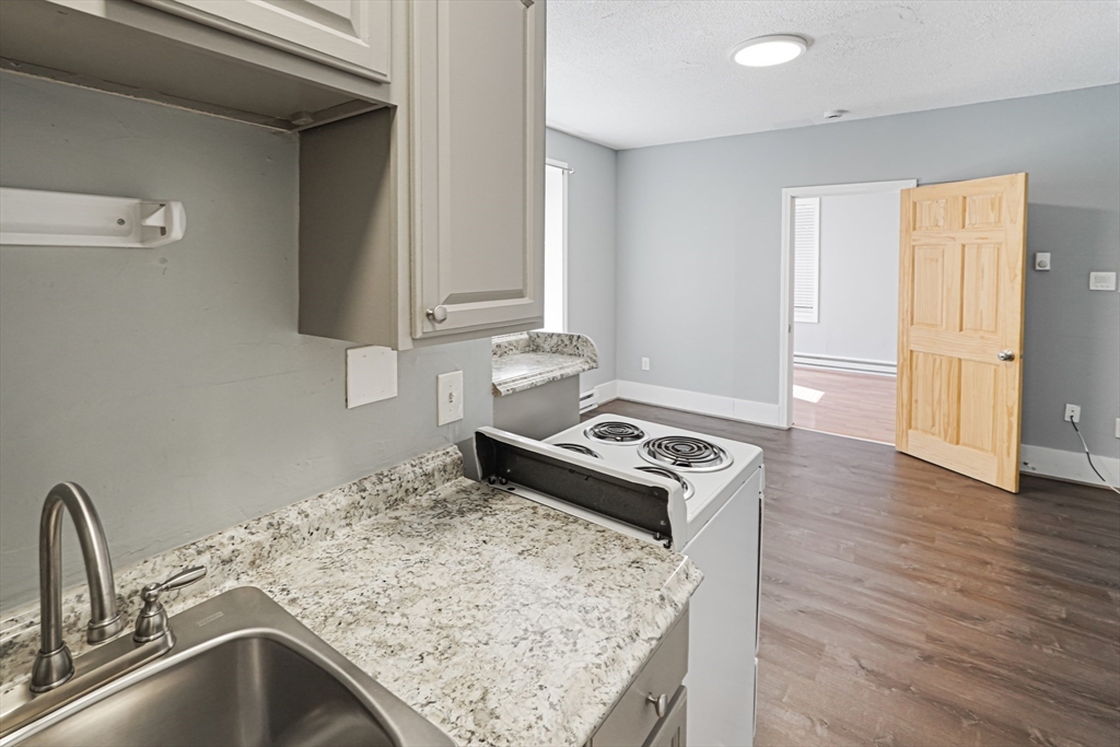 24 Charlton Street 1