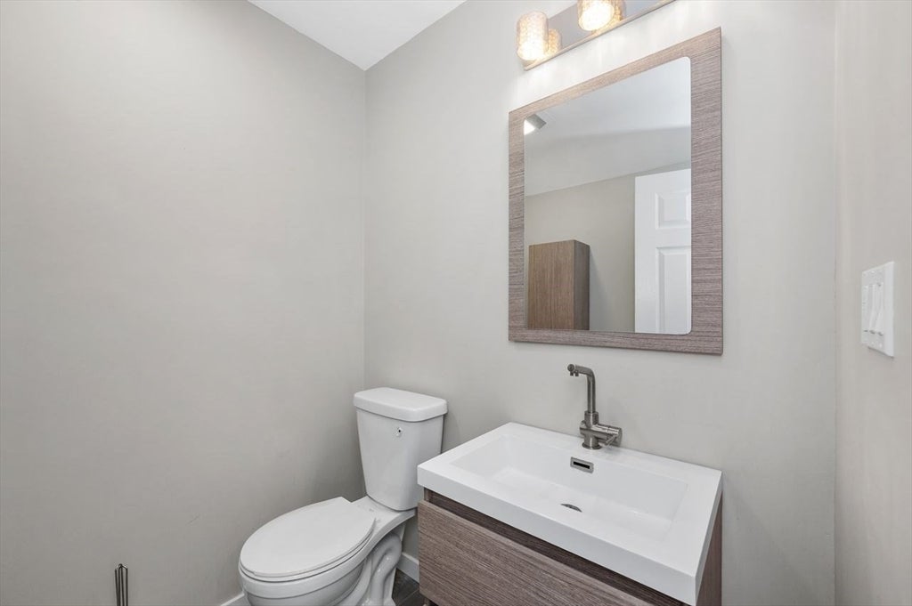 1175 Chestnut Street #12, Newton, MA Photo #12