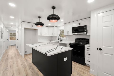 82-84 O Dr Westport MA 02790