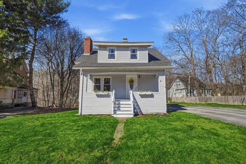 Photo of 4 Brookside Ave, Worcester, MA 01602 (MLS # 73500429)
