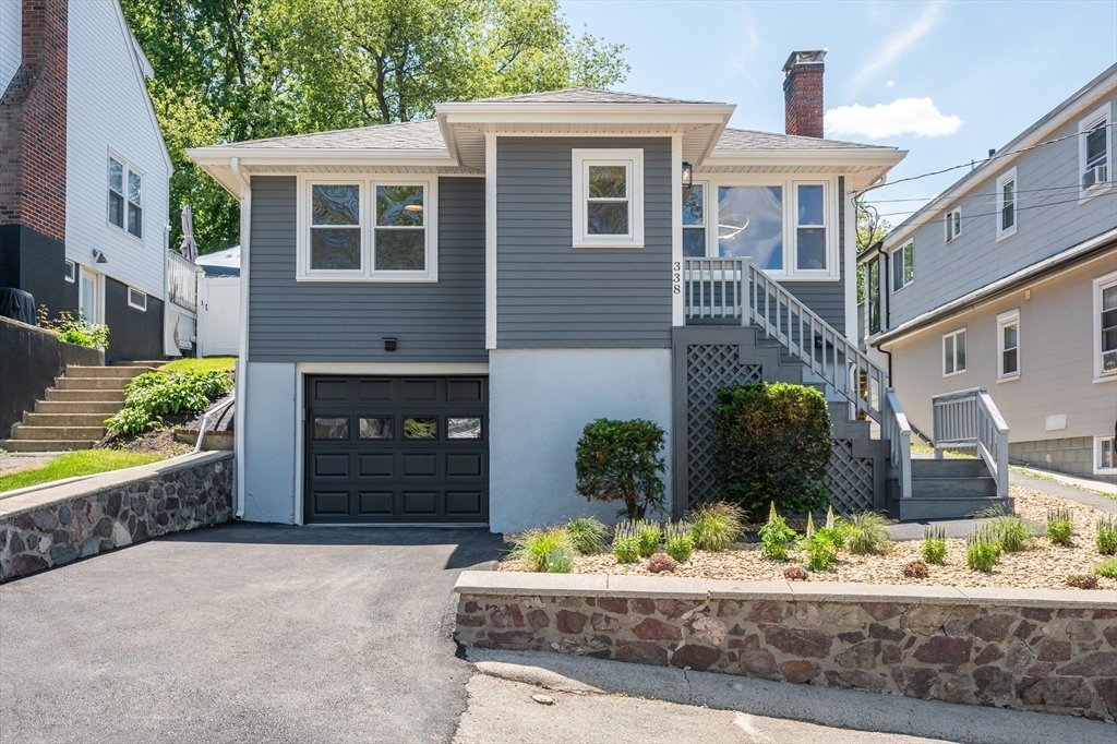 338 Vane St