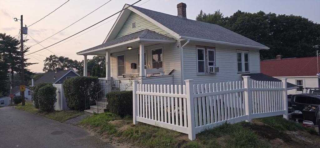 View Auburn, MA 01501 house