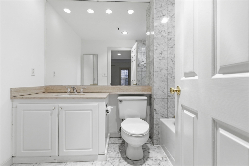 416 Commonwealth Ave #312, Boston, MA Photo #16