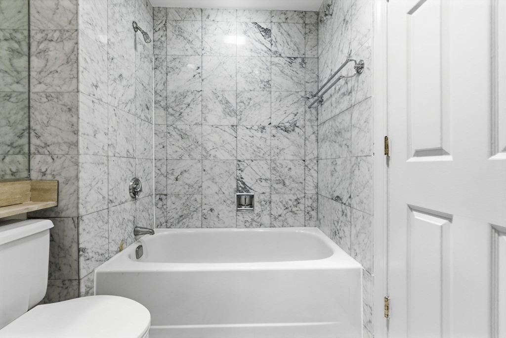 416 Commonwealth Ave #312, Boston, MA Photo #17