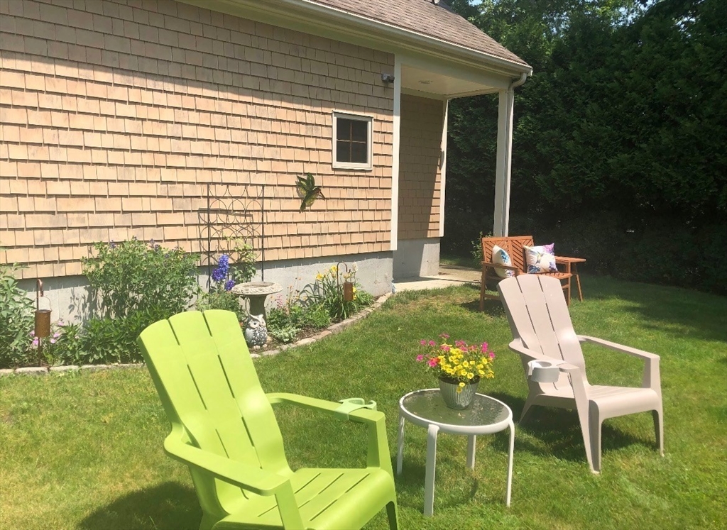 42 Medeiros Ln