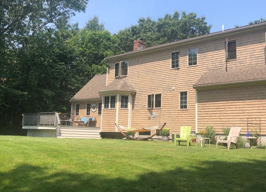 42 Medeiros Ln