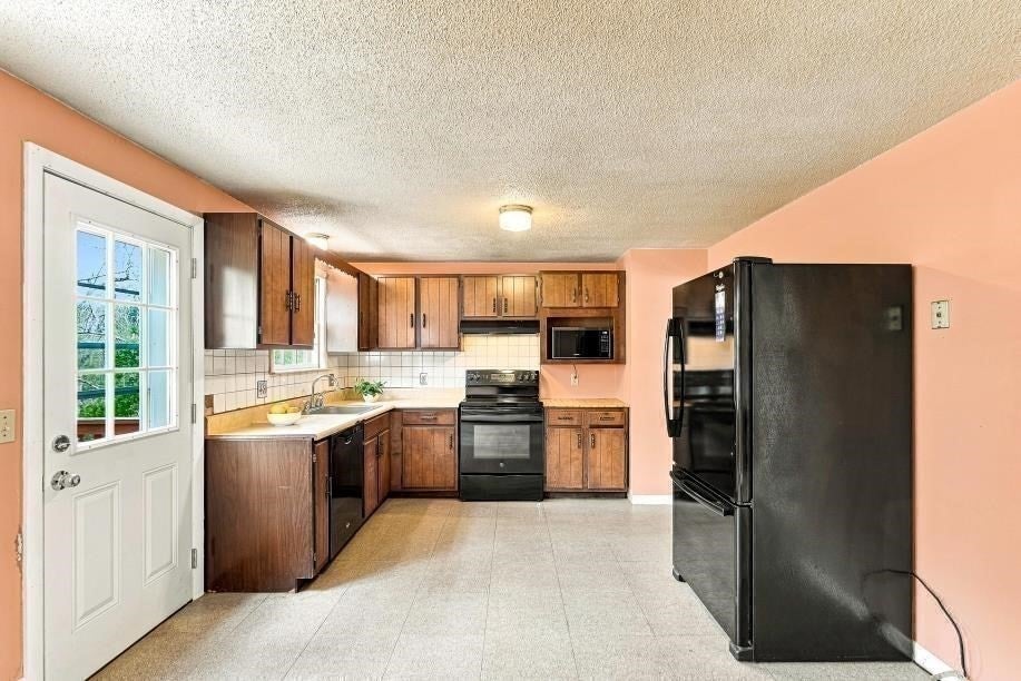 4 Picadilly St, Upton, MA, 4 Picadilly St, Upton, MA Photo #13