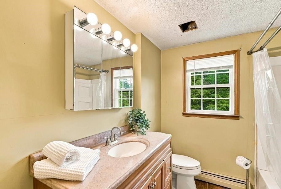 4 Picadilly St, Upton, MA, 4 Picadilly St, Upton, MA Photo #18