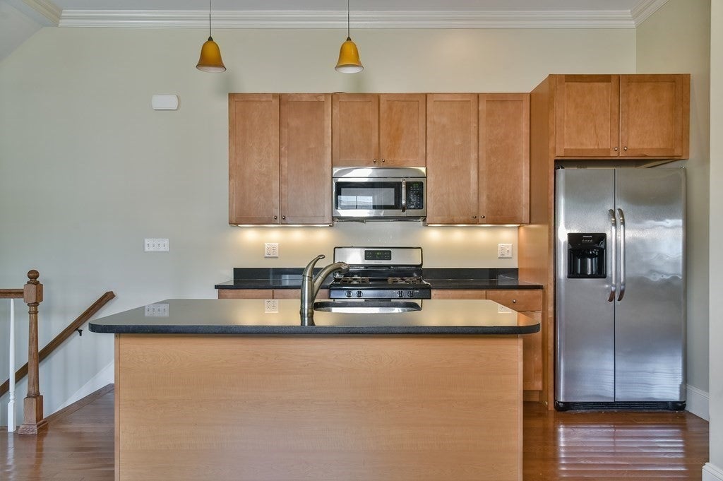 3 Savin Hill Ave #2, Boston, MA, 3 Savin Hill Ave #2, Boston, MA Photo #3