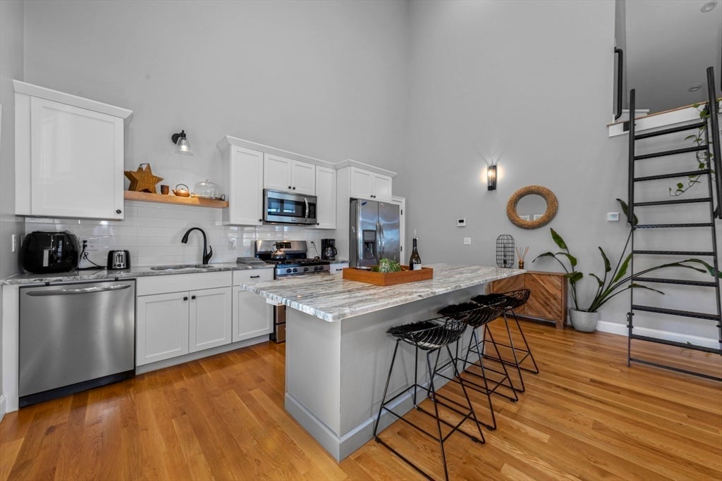 60 Hermon St 3