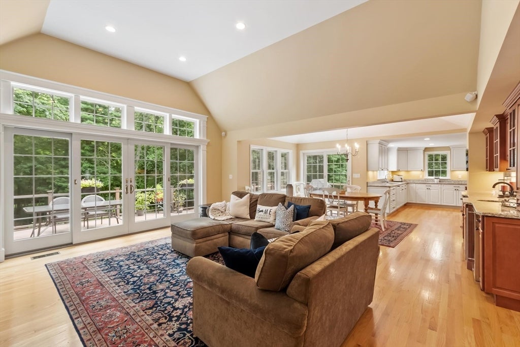 17 Townsend Road, Lynnfield, MA, 17 Townsend Road, Lynnfield, MA Photo #5