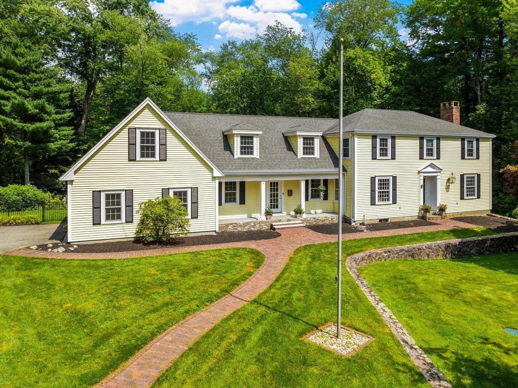 Photo of 17 Townsend Road, Lynnfield, MA