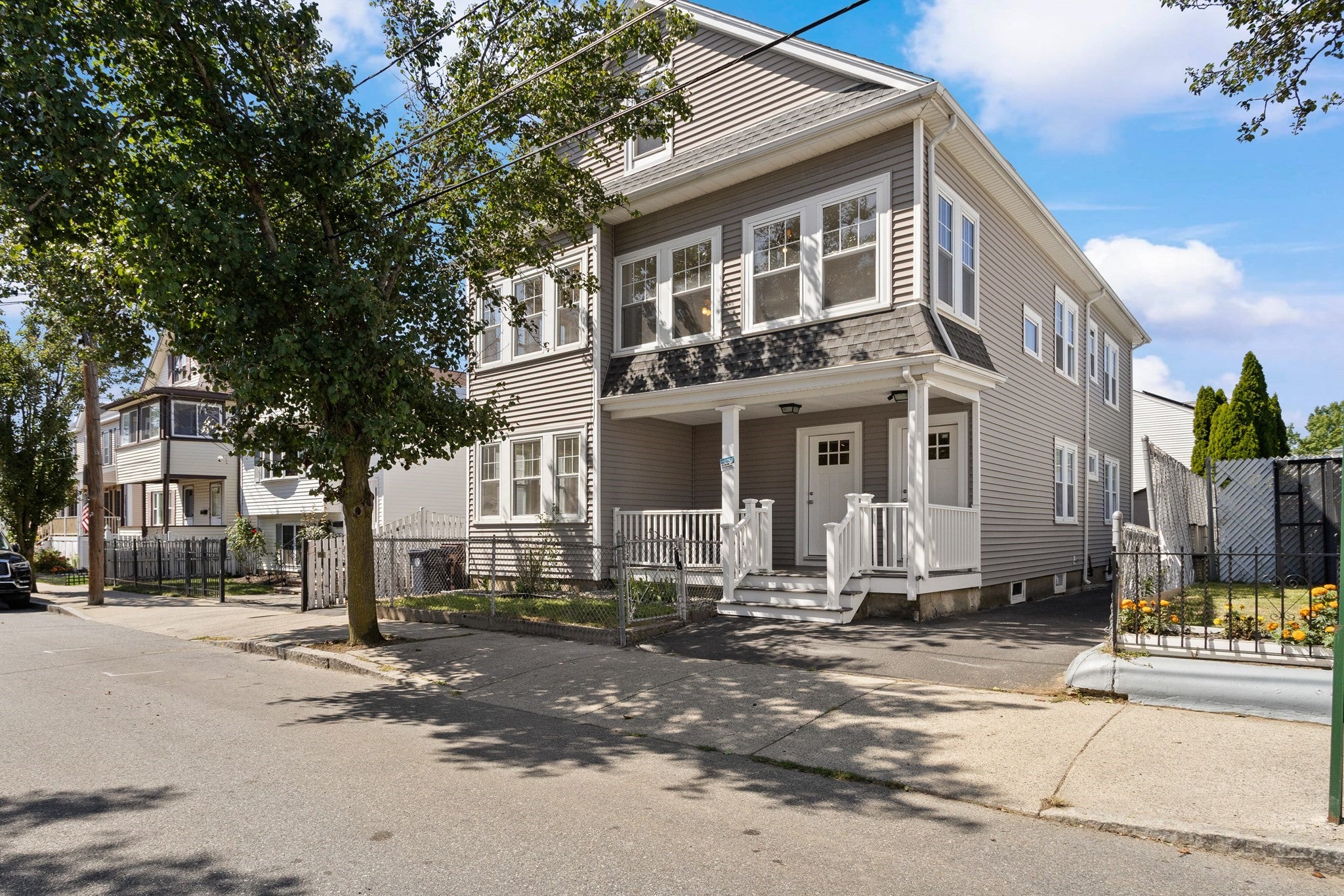 Photo of 28 Windsor St, Everett, MA