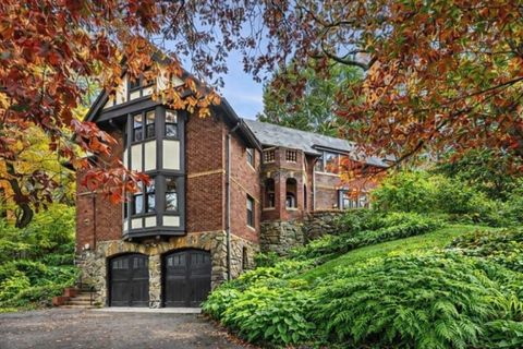 1125 West Roxbury Parkway Brookline MA 02467