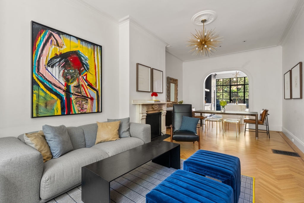 21 Claremont Park
