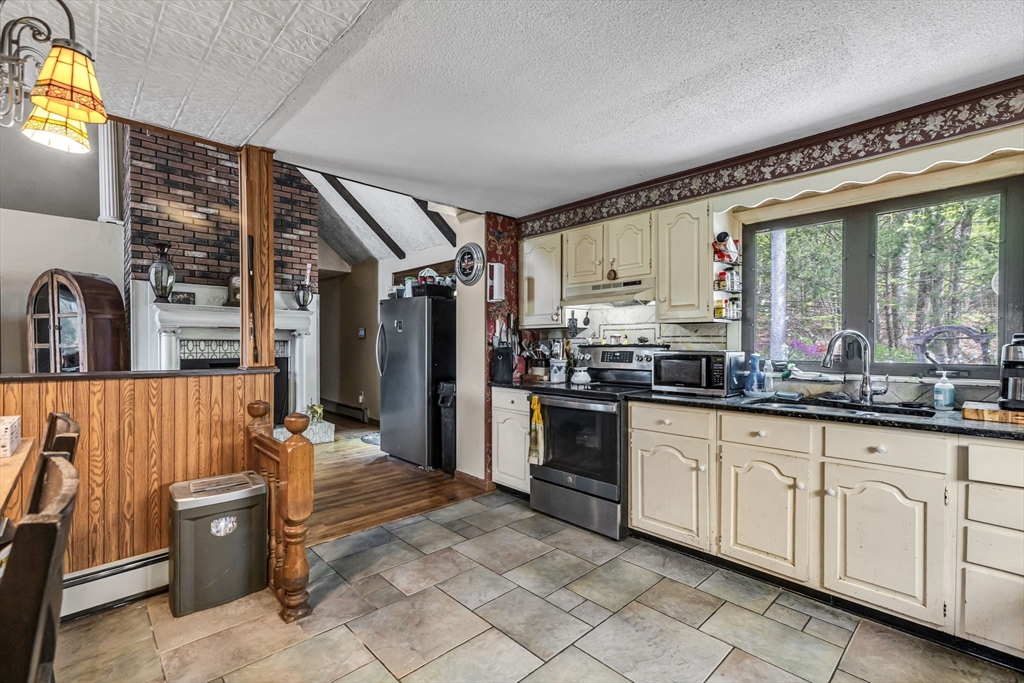 163 S Monson Rd, Hampden, MA, 163 S Monson Rd, Hampden, MA Photo #5