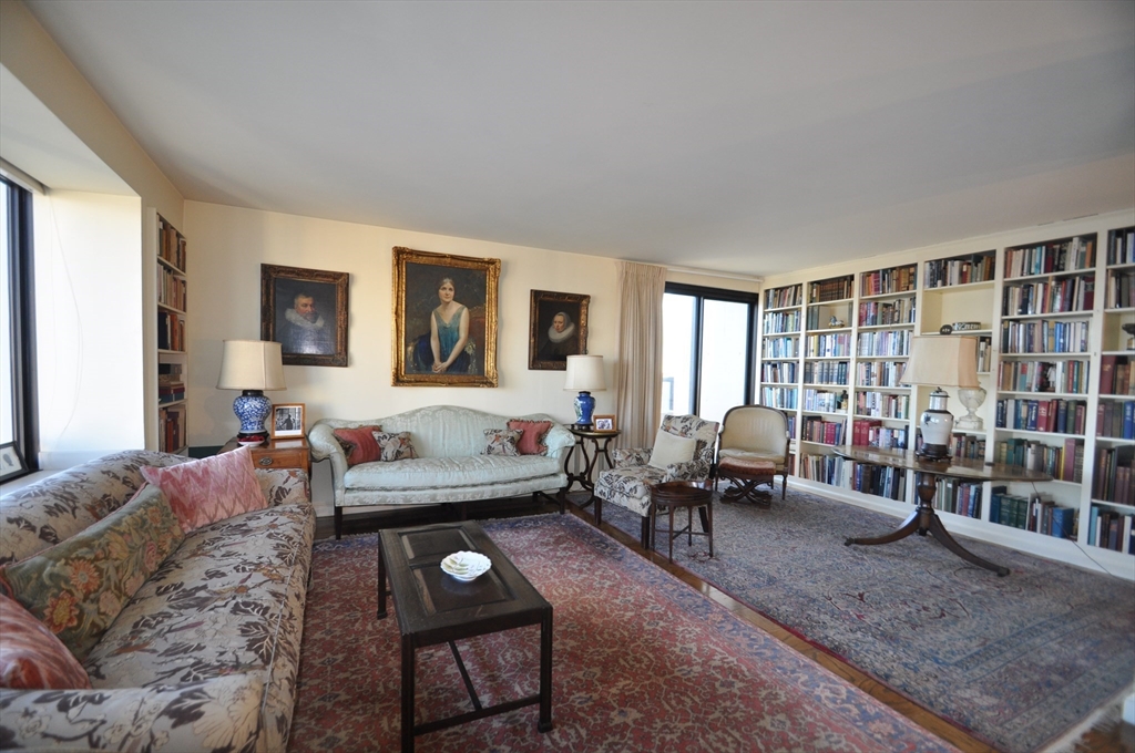 65 E India Row #PHF, Boston, MA Photo #7