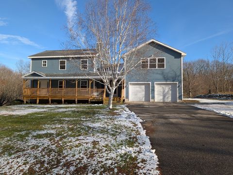 13 Boucher Rd Charlton MA 01507