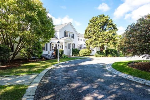 Single Family Residence in Harwich MA 652 Route 28.jpg