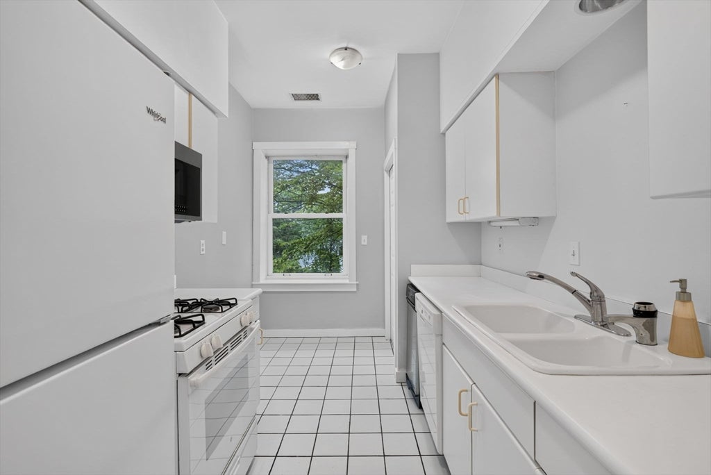 216 Summit Ave E-201, Brookline, MA, 216 Summit Ave E-201, Brookline, MA Photo #37