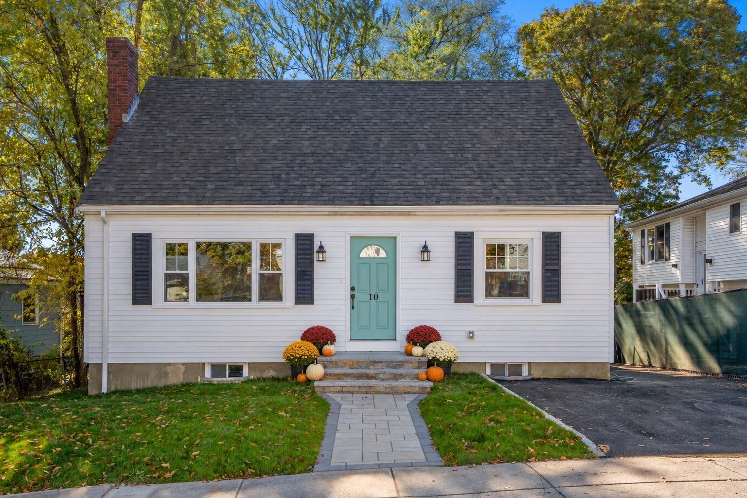 10 Goff St
