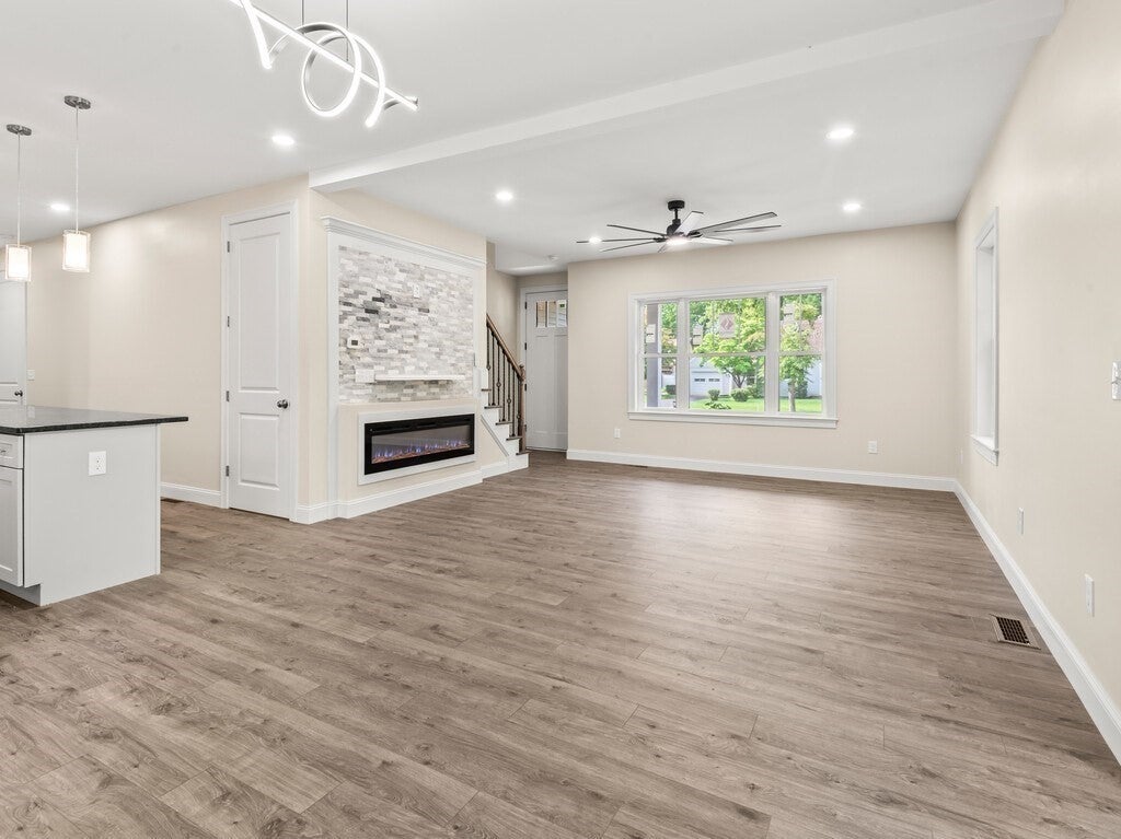 132 Barrington Rd, Longmeadow, MA Photo #13