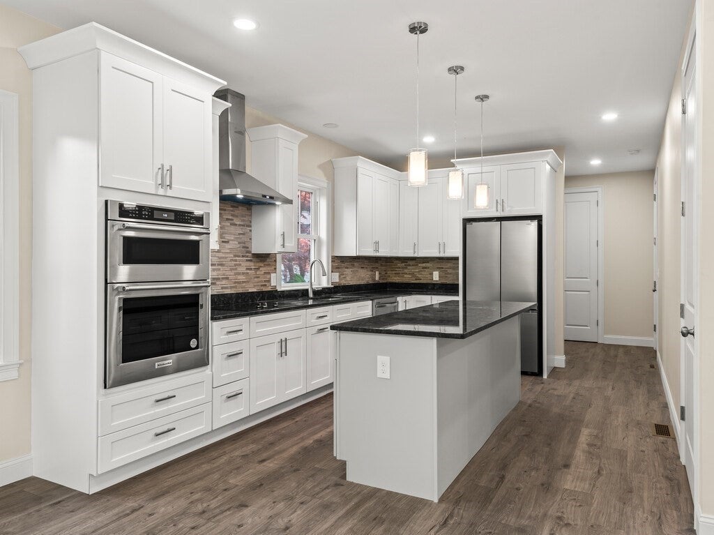 132 Barrington Rd, Longmeadow, MA Photo #3