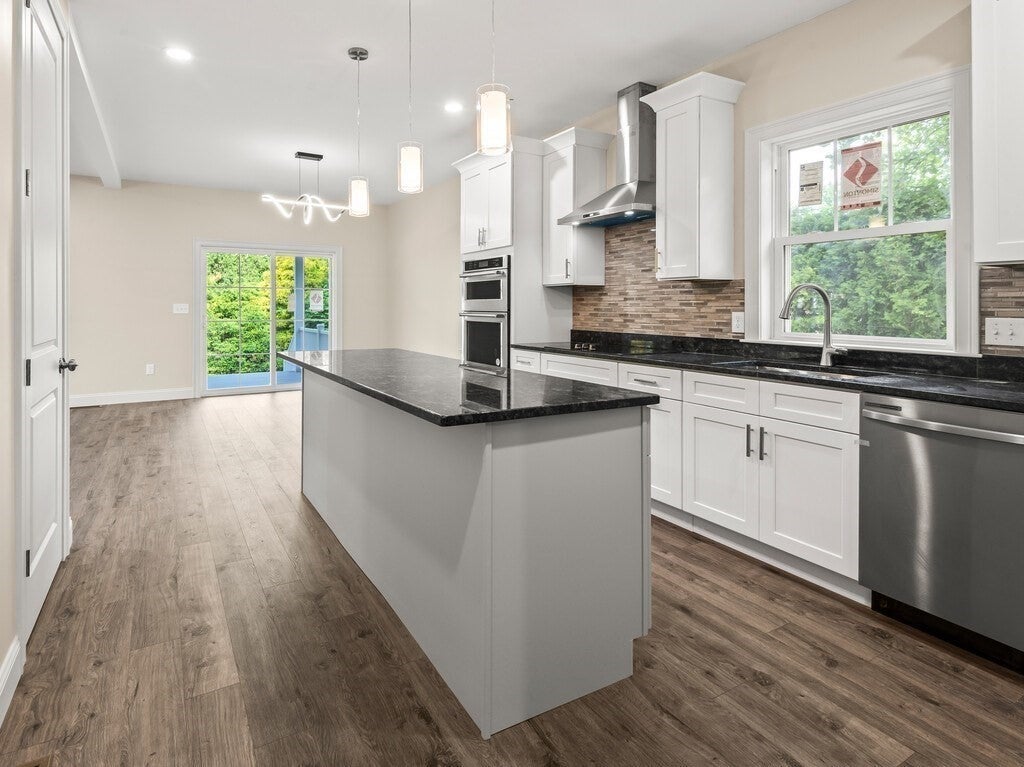 132 Barrington Rd, Longmeadow, MA Photo #10