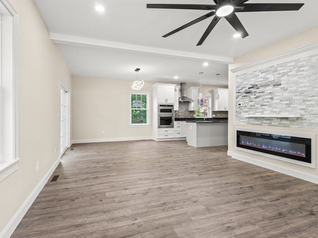 132 Barrington Rd, Longmeadow, MA Photo #14