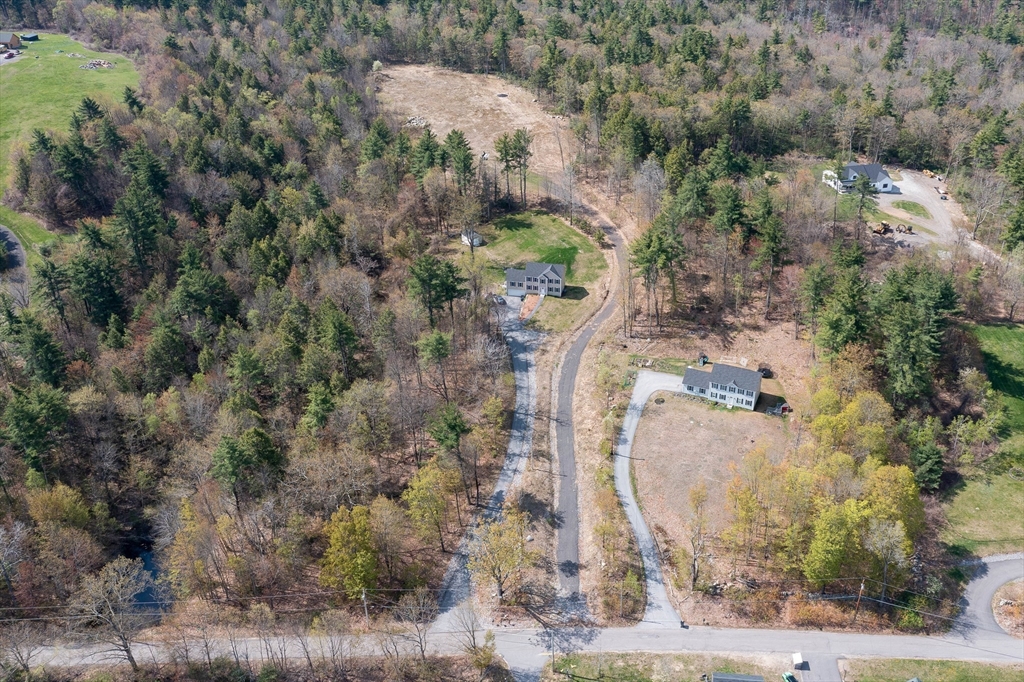 53 Heywood Rd