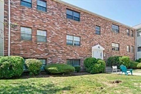 Photo of 8 Jackson Street #B-4, Quincy, MA 02169 (MLS # 73466280)