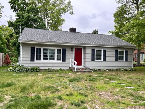 19 Oakland Street WINTER Mattapoisett MA 02739