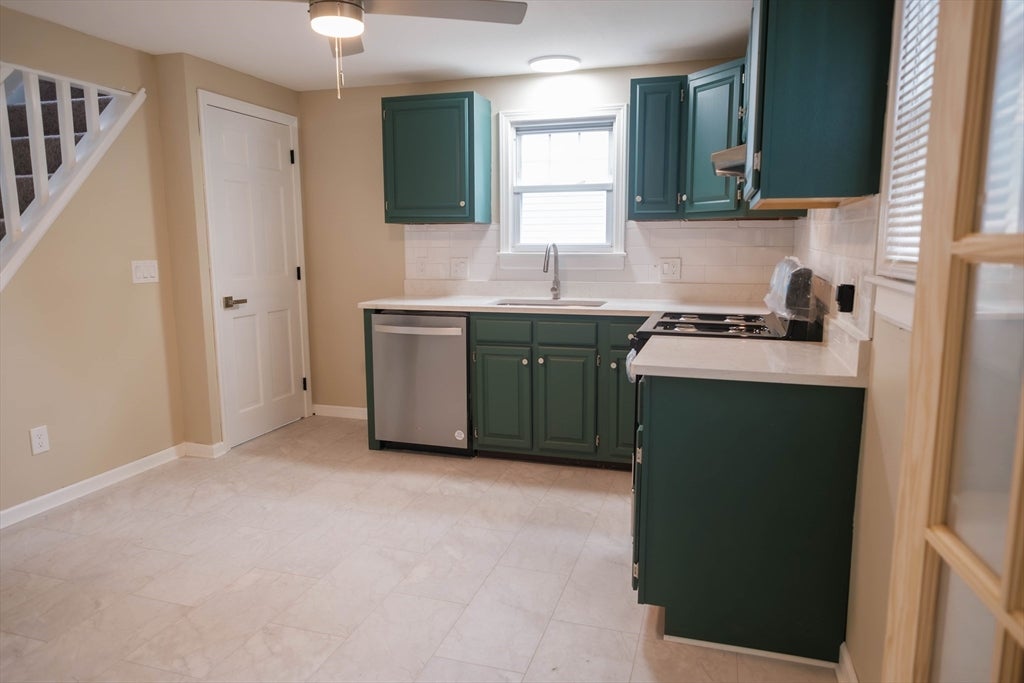 109 Powell Ave, Springfield, MA, 109 Powell Ave, Springfield, MA Photo #9