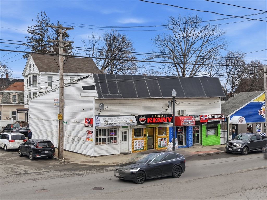 643 Broadway 647
