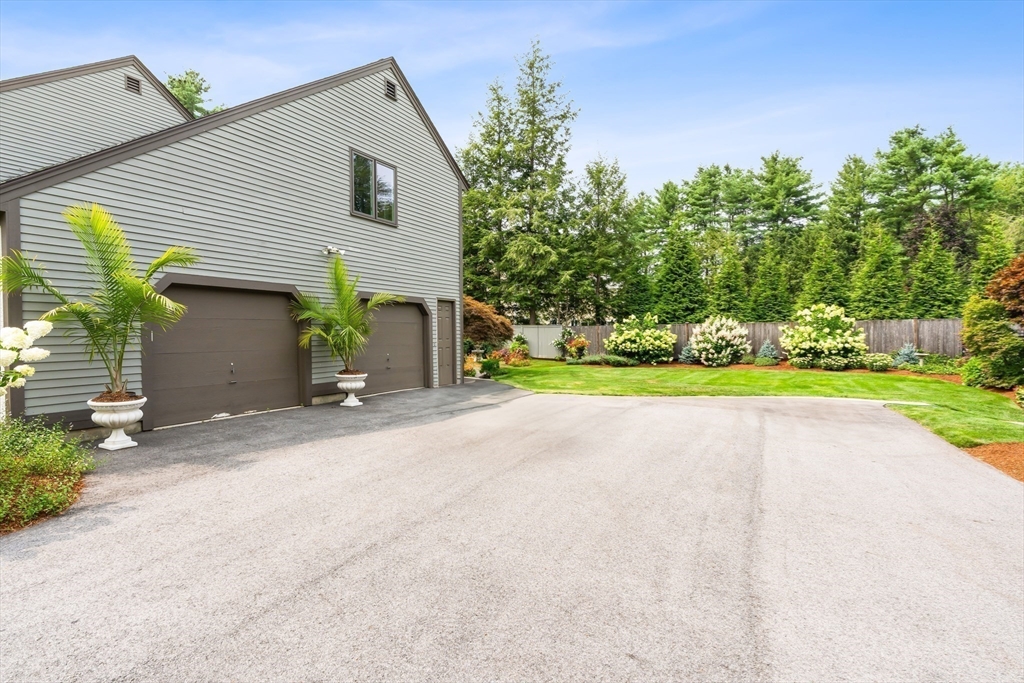 7 Saddle Ridge Road