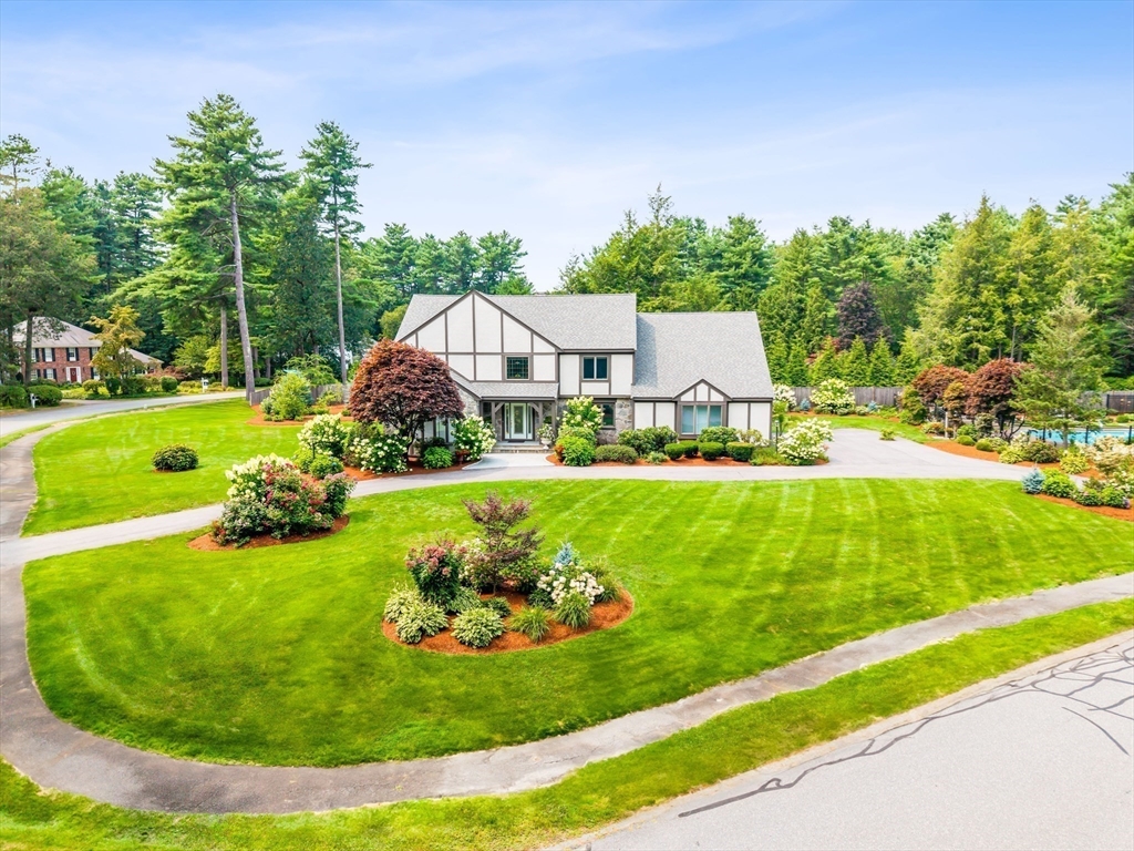 7 Saddle Ridge Road